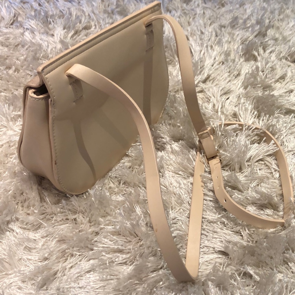Small Nude Crossbody - Picture 4 of 4